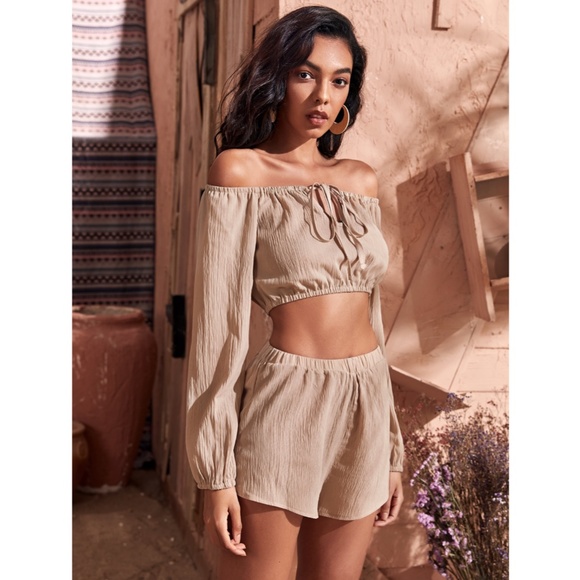 2 Piece Set: Off Shoulder Crop Top + Shorts - Picture 3 of 7